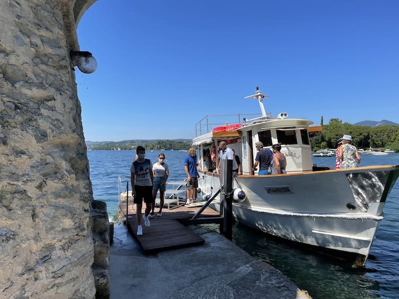 Approdo all'Isola del Garda con la Corsaro